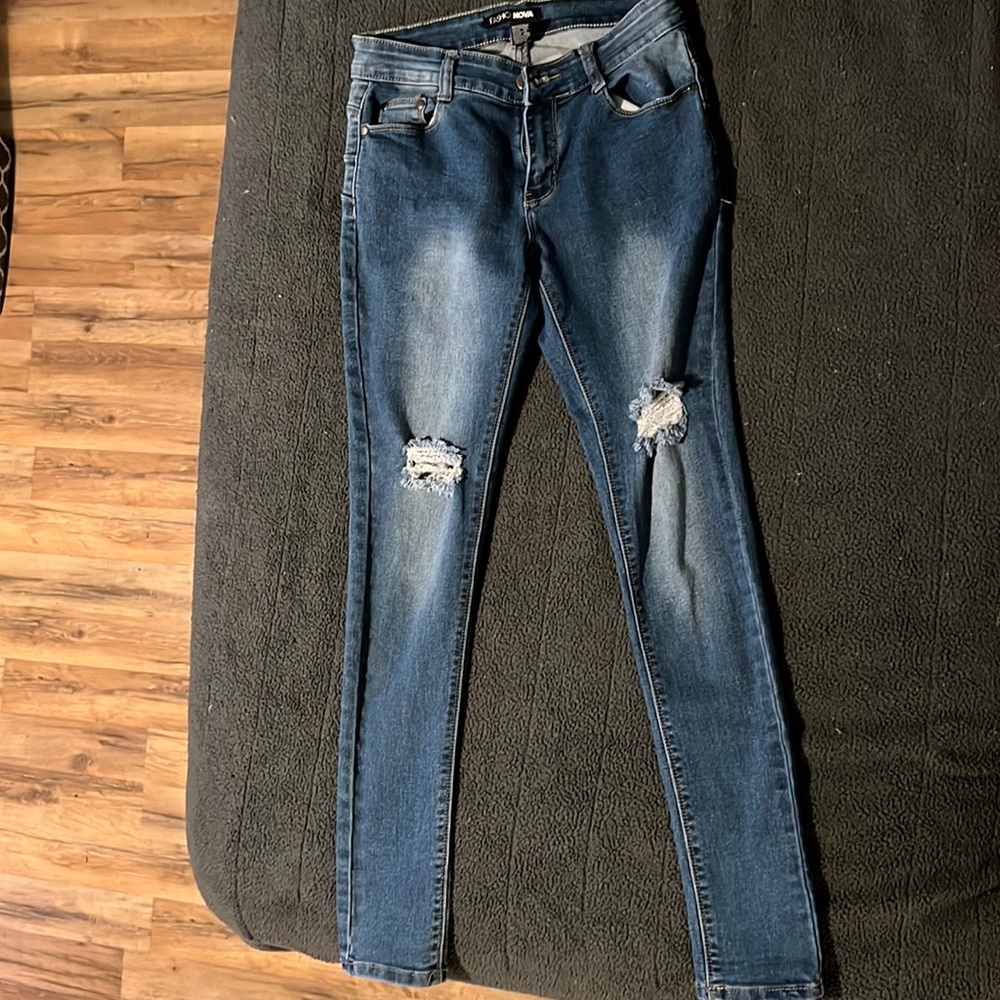 Fashion Nova jeans size 5/6